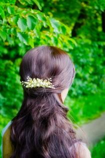 wedding photo - golden comb, pearl headband