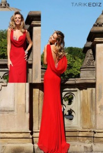 wedding photo - Tarik Ediz Sweetheart Cowl Neck Crystal Beaded Backless Evening Dresses Red Chiffon Gown Sexy Prom Dress Online with $95.1/Piece on Hjklp88's Store 