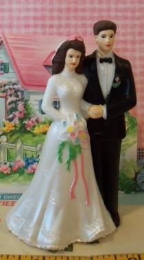 wedding photo - Modern Vintage / Wedding Cake Topper / Bride and Groom / DIY / 1970s Style