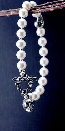 wedding photo - Pearl bracelet with double skulls: Swarovski pearl skull bracelet, goth jewelry, rockabilly wedding skull jewelry, white ivory black