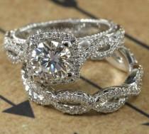 wedding photo - 36 Remarkable Engagement Rings