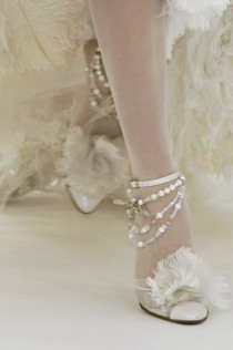wedding photo - The Purity Of White With Touches Of Dark