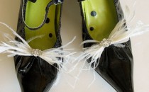 wedding photo - ivory feather shoe clips