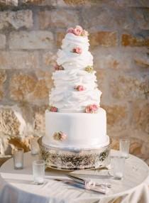 wedding photo - 20 Gorgeous Wedding Cakes That WOW