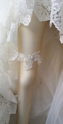 wedding photo -  Wedding leg garter, Wedding Leg Belt, Rustic Wedding Garter, Bridal Garter , Of white Lace, Lace Garters, ,Wedding Accessory,