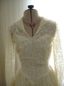 wedding photo - Antique Ivory Lace Wedding Dress and Lace Cap 1930/1940 Era Excellent Condition