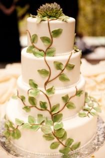 wedding photo - Bridal Bouquets & Wedding Cakes