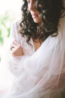 wedding photo - Grecian Aphrodite-Inspired Bridal Shoot