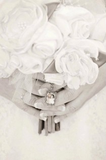 wedding photo - Bouquet Charm - Petite Hearts