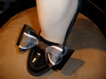 wedding photo - Attractive Black and White Shoe Bow Wrap Accessories for Your High Heel Shoes Not Shoe Clips