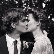 wedding photo - The Best Wedding Hair Of All Time: From Gisele Bündchen’s Tousled Waves To Audrey Hepburn’s Flower Crown