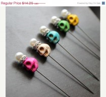 wedding photo - on sale 40% off Day of the Dead Wedding MIni Sugar skull Pin Set Creepy Jewelry Halloween Skull Pins