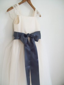 wedding photo - Organic cotton Flower girl dress ......tulle dress...junior bridesmaid dress 5,6,7,8