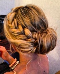 wedding photo - 30 Pretty Braided Hairstyles For All Occasions