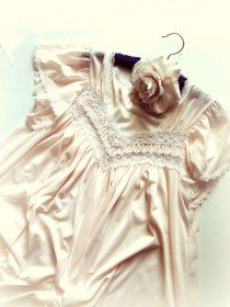 wedding photo - Sweet Dreams. Pink Vintage Lingerie Nightgown. Negligee. French Lace. Rosebuds. Smocked. Babydoll Sleeves. Bridal Nightwear. Size medium
