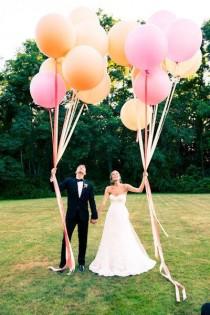 wedding photo - Hot Trend: Wedding Balloons!