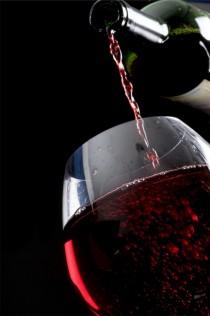 wedding photo - Polyphenols In Red Wine And Green Tea Halt Prostate Cancer Growth, Study Suggests