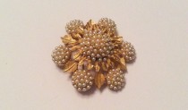 wedding photo - Snowflake Pin Brooch, Pearl, Vintage Jewelry