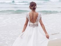 wedding photo - Casual Beach Wedding Dresses To Stay Cool