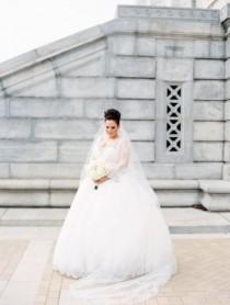 wedding photo - 18 Over-The-Top Glam Wedding Details That Wow