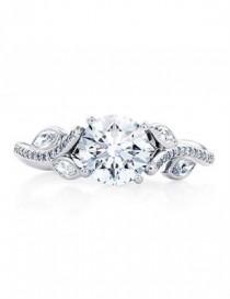 wedding photo - 10 Great Engagement Rings (That Aren’t Solitaires)