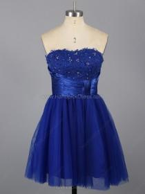 wedding photo -  http://www.handpickdress.com/ball-gown-sweetheart-tulle-appliques-lace-short-mini-prom-dresses-186.html