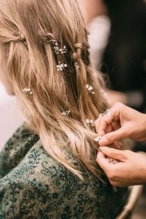 wedding photo - Wedding Bells: The Most Beautiful Bridal Hairstyles