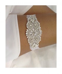 wedding photo -  Wedding Garter, Single Bridal Garter, Ivory Stretch Lace With An Elegant Crystal Rhinestones & Pearl Applique Garter