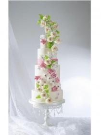 wedding photo - Zuhair Murad Fashion Inspired Cake Collaboration