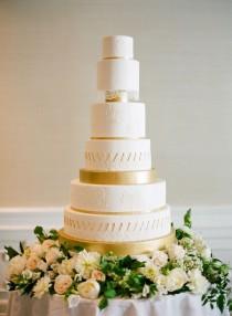 wedding photo - 50 Gorgeous, Gilded Gold Cakes