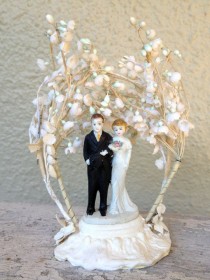 wedding photo - Antique Wedding Cake Topper