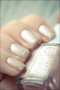 wedding photo - Essie 'Mirror Metallics - Good As Gold' Nail Polish 
