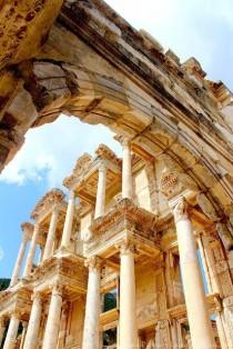 wedding photo - HOME SWEET WORLD: Library Of Celsus