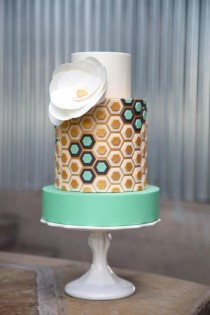 wedding photo - Make Modern Cakes In Craftsy's Class: Simply Modern Cake Design