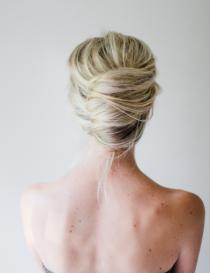 wedding photo - Delightful DIY Messy French Twist Hairstyle For Brides 