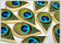 wedding photo - Items Similar To 18 Edible Peacock Feathers - COOKIE DECORATION - Cookie Topper - Wedding Cookie Favor On Etsy