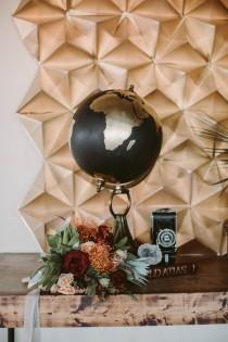 wedding photo - DIY Geometric Paper Backdrop 