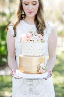 wedding photo - 50 Gorgeous, Gilded Gold Cakes