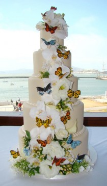 wedding photo - Traditional Cakes