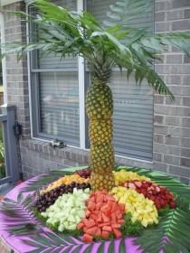 wedding photo - How To Make A Pineapple Palm Tree For A Serving Tray