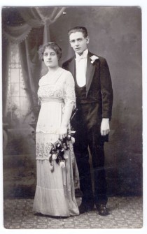 wedding photo - Vintage Brides (1910 Newlyweds)