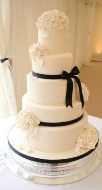 wedding photo - Ivory Floral Wedding Cake