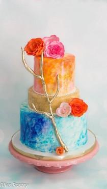 wedding photo - 23 Vibrant Wedding Cakes With Unique Accents