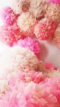 wedding photo - Shaby Chic  Tulle Pompoms with Golden Tulle