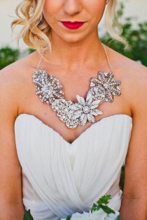 wedding photo - How To Wear A Statement Necklace – SRtrends