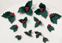 wedding photo - Fondant holly clusters with berries (Set of 12)