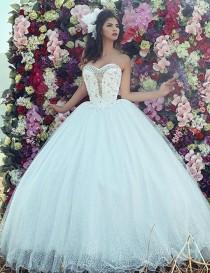 wedding photo - Princess Arabic Crystal Puffy Wedding Dresses 2015 Ball Gown White Ivory Victorian Islamic Dubai Bridal Dress Ball Gowns Tulle Chapel Train Online with $130.84/Piece on Hjklp88's Store 
