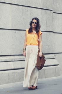 wedding photo - orange maxi skirt top fashion blog - Global Streetsnap