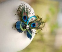 wedding photo - MINI Peacock Feather Butterfly Fascinator COMB / Pin. Paon Wedding Accessory, Fashionista Bride Flower Girl. Iridescent Golden Fun Statement