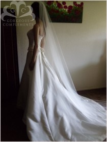 wedding photo - Wedding Veil Single Tier Cathedral Cut Edge Standard Fullness ST120X70CE